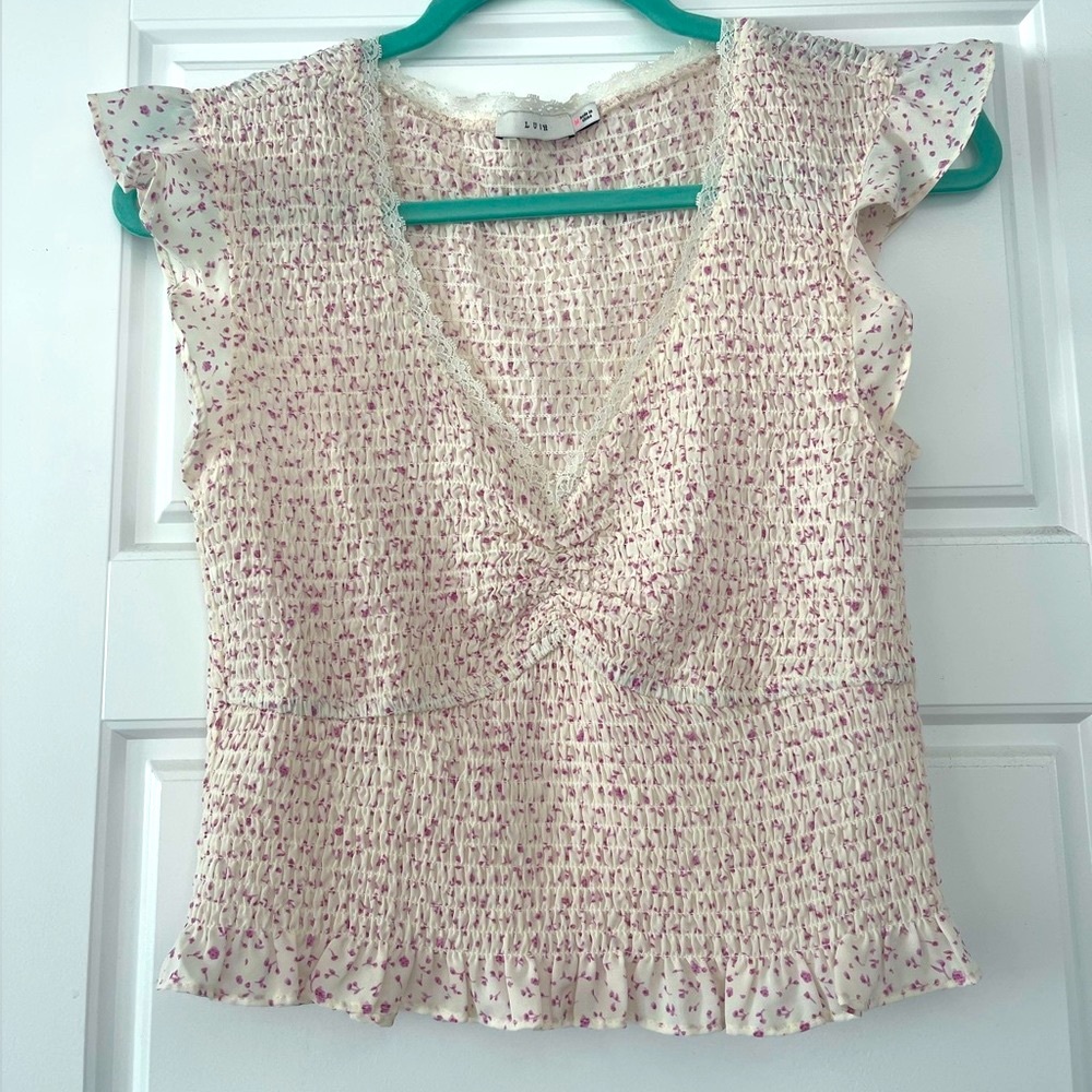 Adorable floral blouse